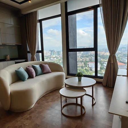קואלה לומפור Expressionz Designer Suites Host By Aurora Premium Stay מראה חיצוני תמונה